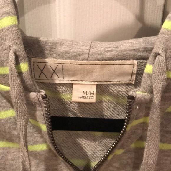 Forever 21 retro hoodie - Picture 3 of 3